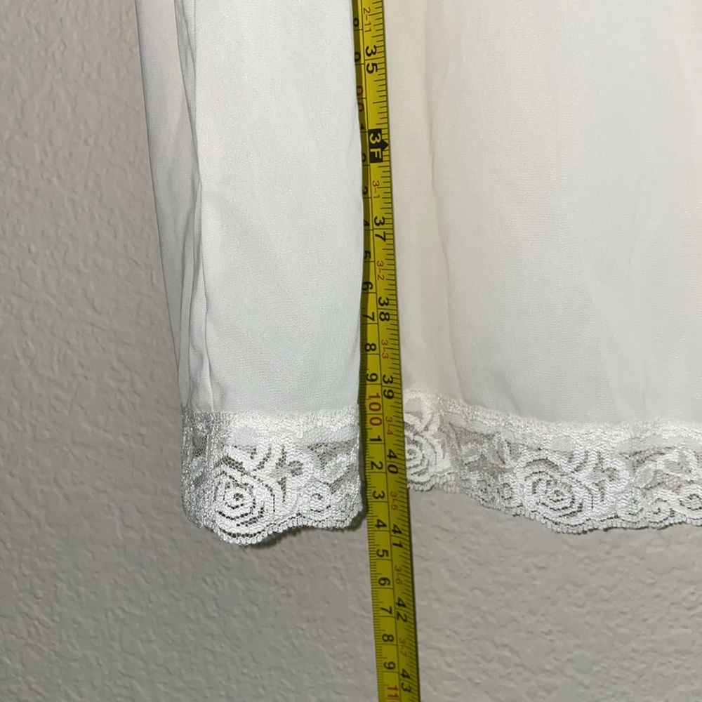 🌵NWT Vintage Elegant Lace-Trimmed IvoryNightgown! - Picture 6 of 9